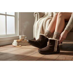 Womens Brown Leather Suede Thom McAn Ankle Boots W/ Shearling Lining & Side Zipp